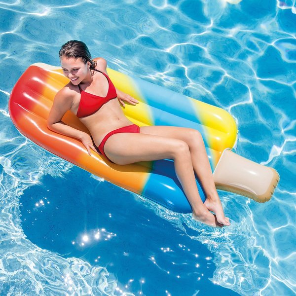Boias Gigantes Para Piscina Veja 4 Modelos Divertidos Em Alta