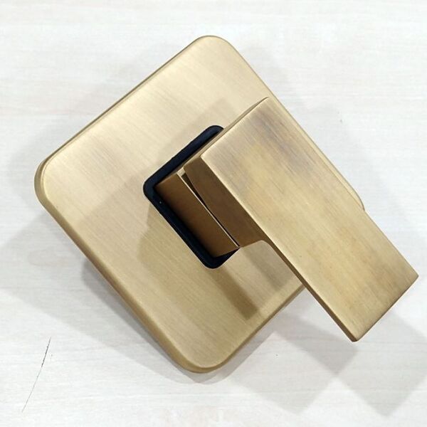 * Misturador Ducha 1/2 Ouro Velho