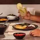 12 Pratos Rasos Redondos De Plástico 26cm Pretos Para Lanches