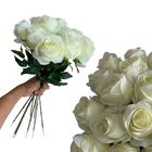 12 Rosas Artificiais Com Folhas E Espinhos – Charme Clássico