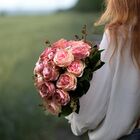 1 Buquê De Rosas E Folhas Artificiais Realista Flor Para Deco