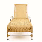 2 Espreguiçadeiras Esteira Catar Em Alumínio + 1 Mesa De Cent