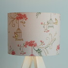 Abajur Base Madeira Branca E Cúpula Gaiolas E Flores Rose