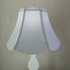 Abajur Base Madeira Branca E Cúpula Paris Cinza E Branco