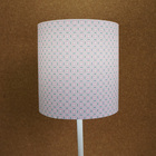 Abajur Bebê Quarto Infantil Tecido Rosa E Branco Arabesco