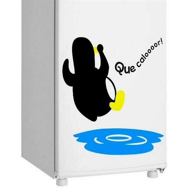 Adesivo De Geladeira Pinguim Saltando Na Água-m 42x42cm