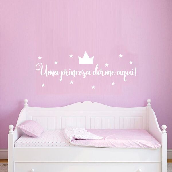 Adesivo De Parede Uma Princesa Dorme Aqui! - Branco