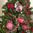 Adorno Bola para Árvore Plástico Vermelho e Verde Escuro 13x38cm Cromus