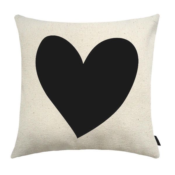 Almofada Coração Preto Estampada 40x40cm - Capa Com Enchimento