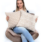 Almofada De Linho Cáqui Geométrica 45cm X 45cm Com Enchimento