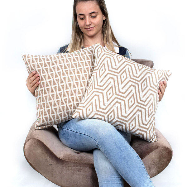 Almofada De Linho Cáqui Geométrica 45cm X 45cm Com Enchimento