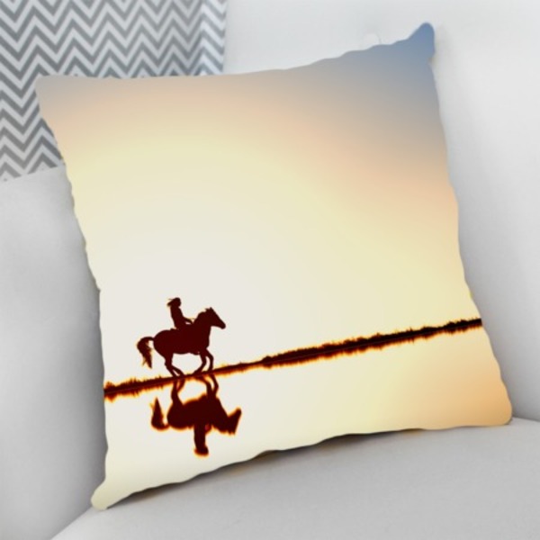 Almofada Decorativa Cheia C/ Zíper 25x25cm Cavalo Manga Larga