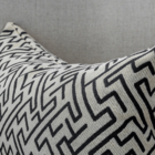 Almofada Geométrica Azul E Branco Retangular Tipo:completa