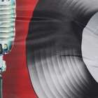 Almofada Microfone Vermelho 42x42cm Uniart