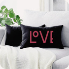 Almofada Retangular Preta Serigrafada 30x50cm Love Rosa - Cap