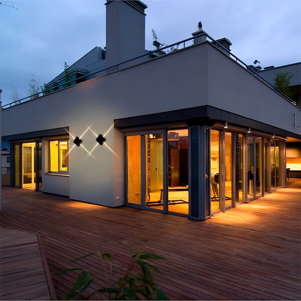 Arandela LED Preta Luz Amarela Plástico IP65 Elegance Quattro 6W Bivolt Avant