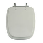Assento Sanitário Póliester Branco Fechamento Comum Fixação Prata para Vaso Celite Fit