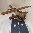 Aviões Biplano Com Ski