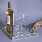 Bandeja de Vidro e Metal Dourada 26x3x26 Oikos