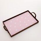 Bandeja Decorativa Grande Fundo Rosa E Coraçãozinho - 45x30cm