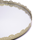 Bandeja Decorativa Redonda Em Metal Flor Dourada Com Espelho