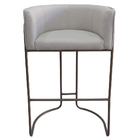 Banqueta Alta Com Encosto Betina Base Chocolate Linho Gelo -