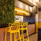 Banqueta Alta Em Polipropileno Alegra Espresso Móveis Amarelo