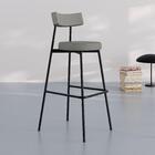 Banqueta Alta Stout Ae: 100 / Aa: 75cm C/04 Un.