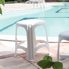 Banqueta Baixa em Plástico 45cm Branca Niterói Tramontina