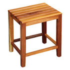 Banqueta Baixa Ripada Em Madeira Maciça