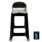 Banqueta De Plástico Banquinho Com Encosto Preto Empilhável