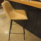 Banqueta Gênova I Caramelo