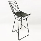 Banqueta Média Maciça Para Balcão Bertoia Retrô Cor Preta Alt