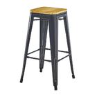 BANQUETA TOLIX PRETO BRILHANTE COM ASSENTO DE MADEIRA