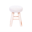 Banquinho Nona Crochê Branca Base De Madeira - Or Design