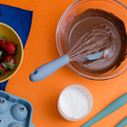 Batedor De Ovos Com Raspador De Silicone E Metal Azul Oikos A