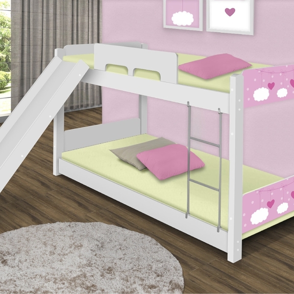 Beliche Baixa Nuvens Meninas Com Escorregador