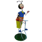 Boneco Joaninha Com Bicicleta De Ferro Para Enfeite E Decoraç