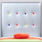 Cabeceira Estofada Com Botões Multicores Corino Branco 90x75