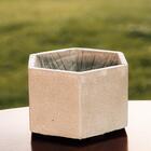 Cachepô De Concreto Artesanal Hexágono 8,6cm Cinza Linha Eco