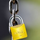 Cadeado Pequeno 20mm Haste Curta Latão Maciço Com Chave Color