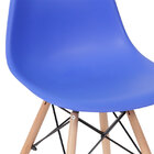 Cadeira Azul Escuro Base Escura