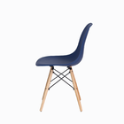 Cadeira Charles Eames Eiffel Azul Marinho Base Madeira