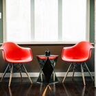 Cadeira Charles Eiffel Eames Wood Vermelha Com Braços