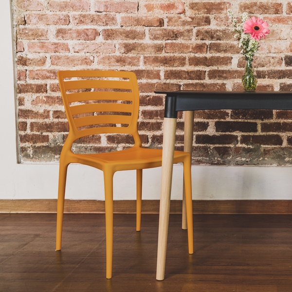 Cadeira de Jardim em Plástico 84x59cm Laranja Sofia Tramontina