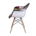 Cadeira Dkr Com Braço Mix Patchwork Base De Madeira - Or Desi