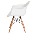 Cadeira Eames Base Madeira Com Braço Branco