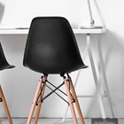 Cadeira Eames Eiffel Para Refeitório Pé De Madeira