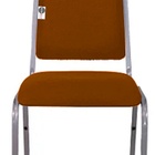 Cadeira Empilhável Para Hotelaria Linha Hotel Fremon Marrom
