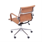 Cadeira Esteirinha Baixa Cromada Retrô Castanho Base De Rodíz